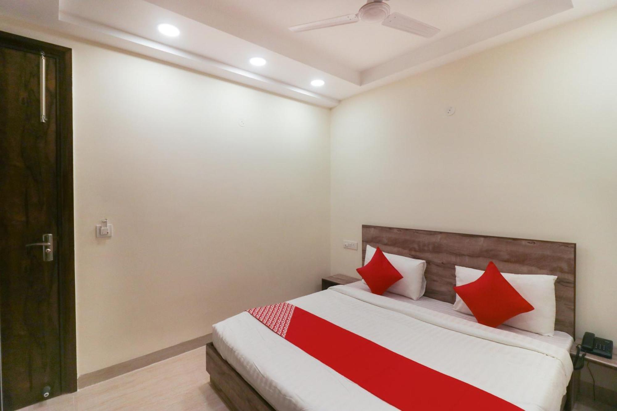 Super Hotel O Comfort Residency Near Artemis Hospital Gurgaon Exterior photo